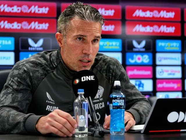 Memphis Depay supera Van Persie e é novo artilheiro da Holanda